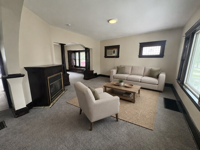 Foto del edificio - 4140 E 113th St