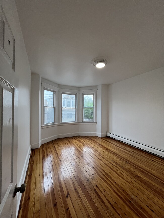 Building Photo - 66 W 18th St