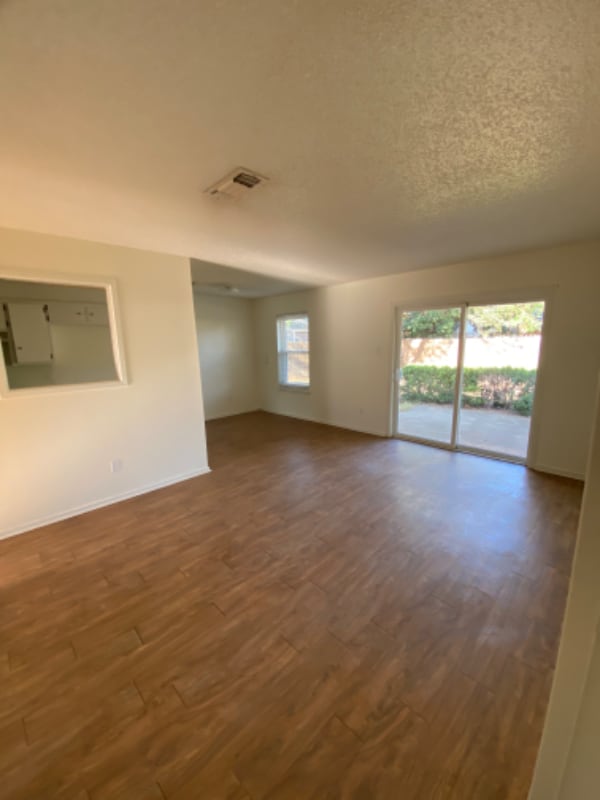 Foto del edificio - 1110 S Cedar St