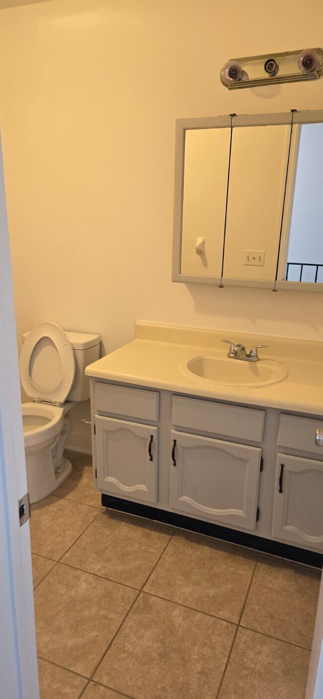 Building Photo - 5 Union St