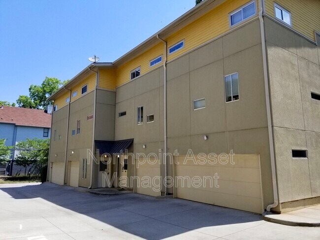 Building Photo - 100 Moreland Ave SE