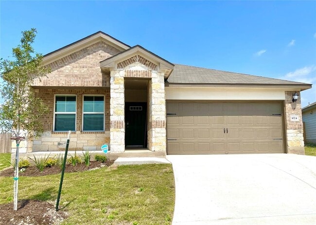 Building Photo - 1024 Round Bale Rd