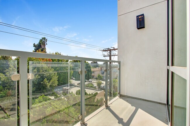The Stanford West Apartments Santa Monica, CA