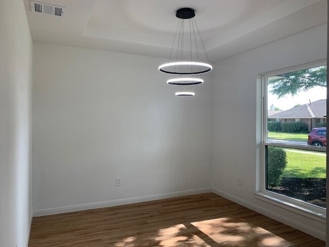 Building Photo - 336 Lakewood Ct