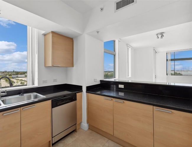 Photo - 140 S Dixie Hwy Apartment