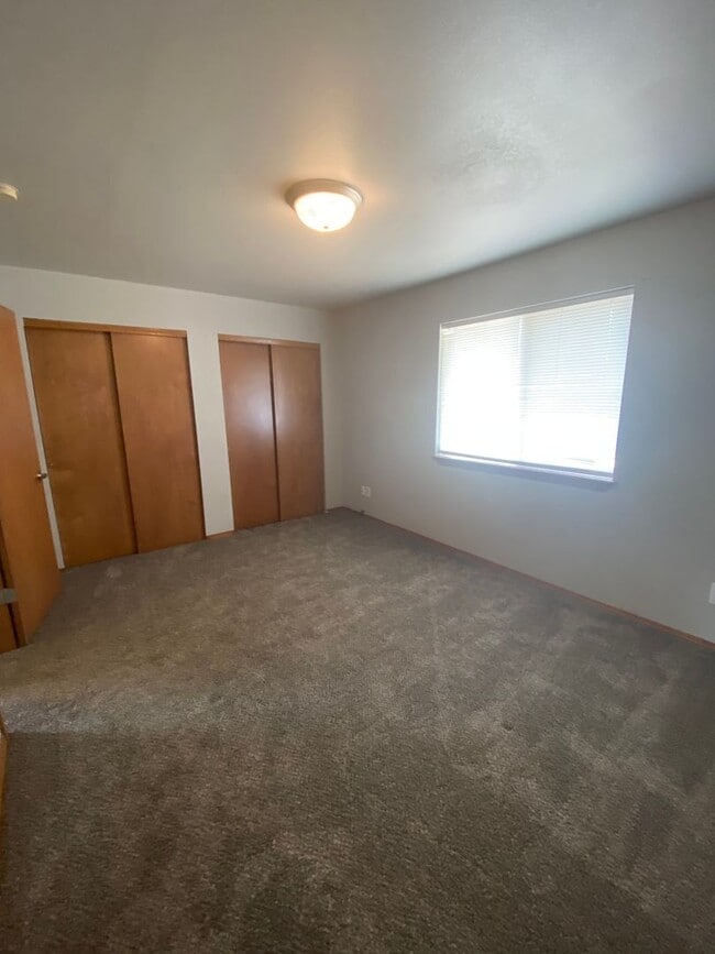 Building Photo - Single Family Home In Singing Hills