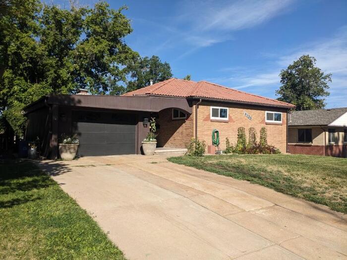 Upgraded 4 bedroom, 2 bath beauty in Englewood! - Upgraded 4 bedroom, 2 bath beauty in Engle...