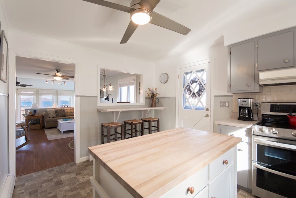 134 Greenfield Ave, Portsmouth, RI 02871 House for Rent in Portsmouth