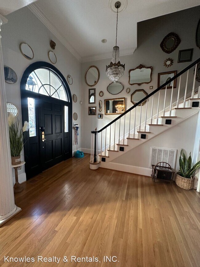 Foto del edificio - 5 br, 4.5 bath House - 2114 Ascott Place