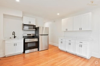 Building Photo - 122 Elmgrove Ave