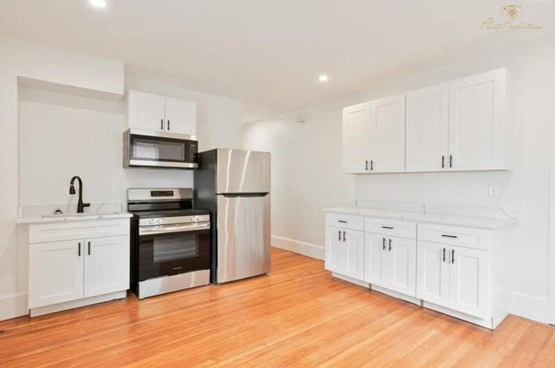 Foto principal - 122 Elmgrove Ave