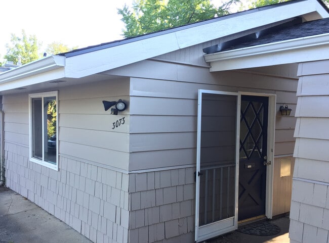 Building Photo - 3073 Alder St