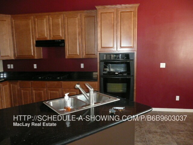 Building Photo - 150 N Lakeview Blvd