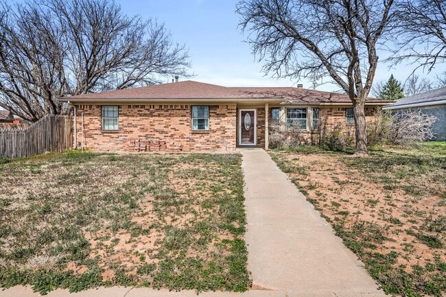 Foto del edificio - Spacious Puckett West Home For Lease