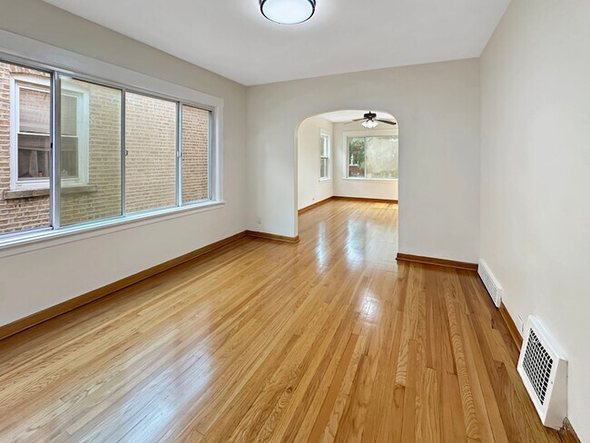 Foto del edificio - 5244 W Altgeld St