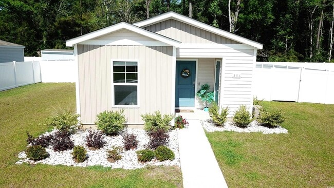 Building Photo - 486 Samara Drive