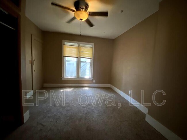 Foto del edificio - 2404 Olive St