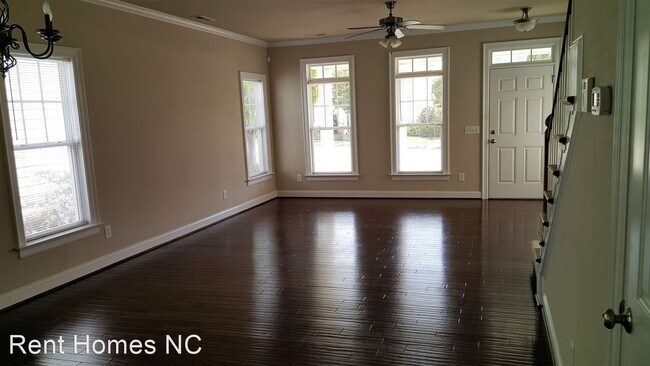 Foto del edificio - 3 br, 2.5 bath House - 7713 ACC Blvd