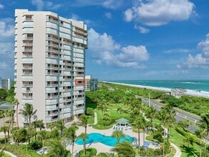 Building Photo - 5051 N Hwy A1A