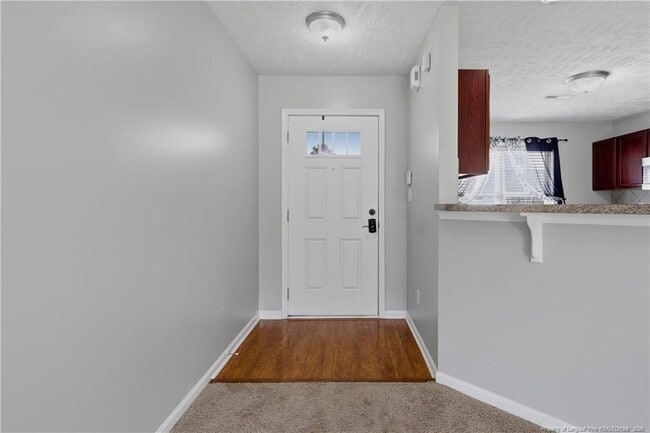 Building Photo - 142 Collinwood Dr