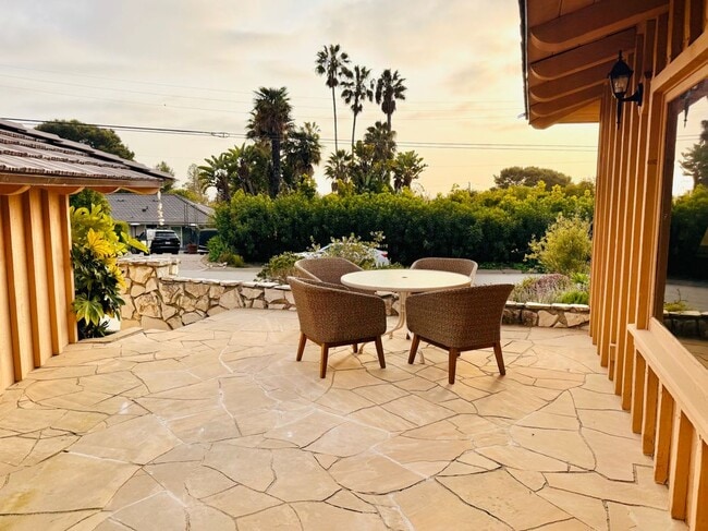 Building Photo - 2508 Vía Amador