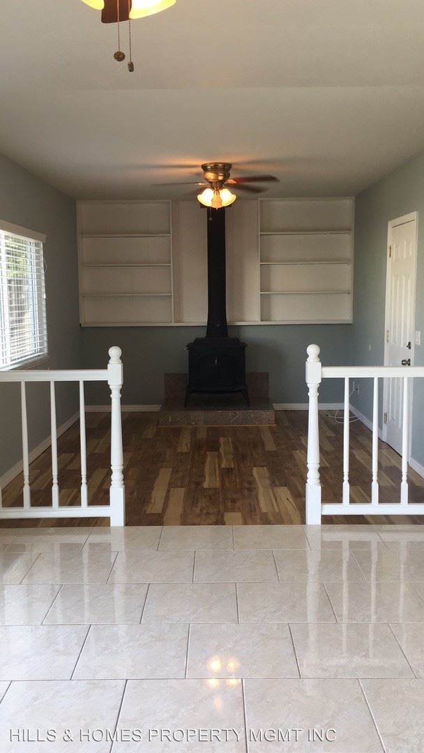 Foto del edificio - 5 br, 2 bath House - 6037 ELSA AVENUE