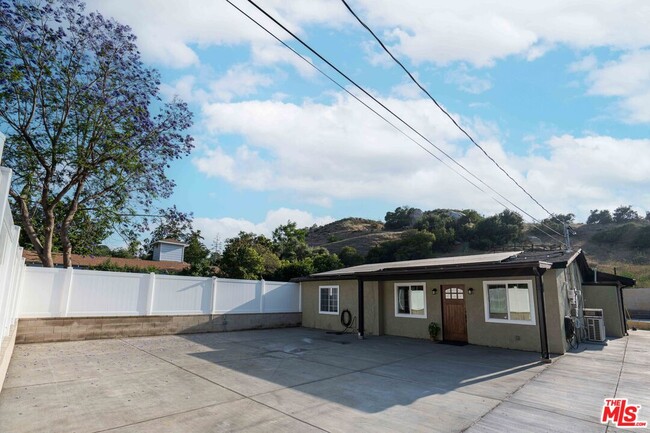 Building Photo - 9701 Wheatland Ave
