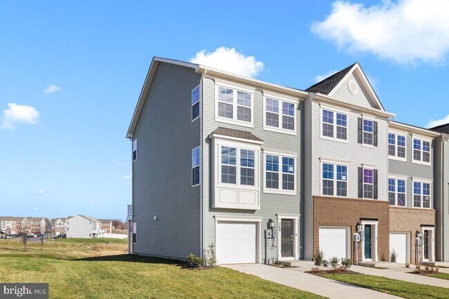 Building Photo - 569 Seeback Dr