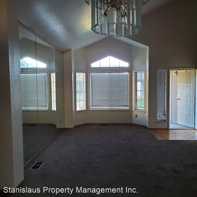 Foto del edificio - 5 br, 3 bath House - 2600 Alexia Way
