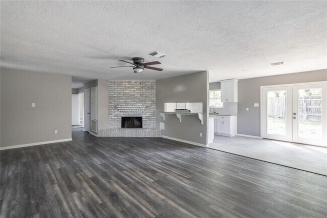 Foto del edificio - 12702 St Alban Ct