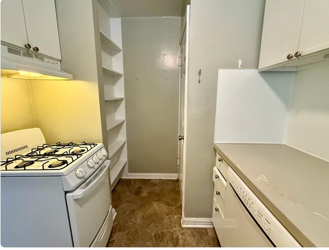 Foto del edificio - 2824 Whitewood St