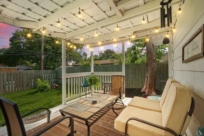 Foto del edificio - 743 Greenhaven Dr