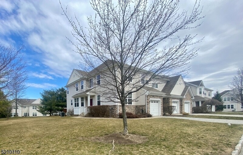 1 Lodge Pole Ln, Hamburg, NJ 07419 Townhome Rentals in Hamburg NJ