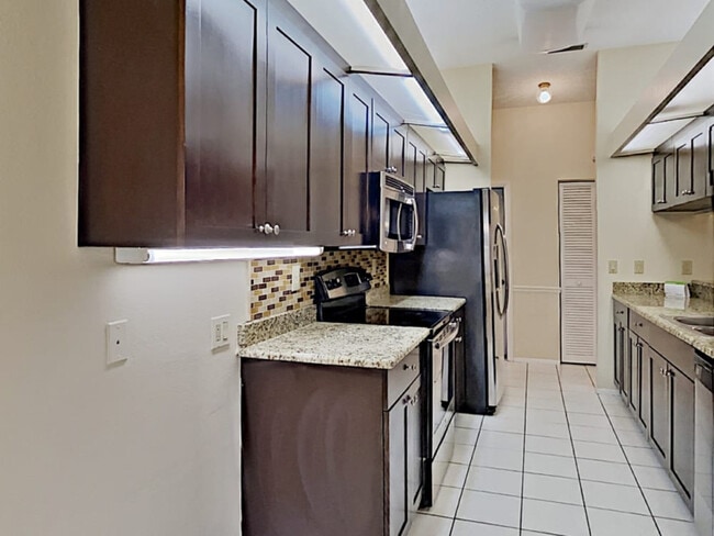 Building Photo - 5025 79th Ave Dr E