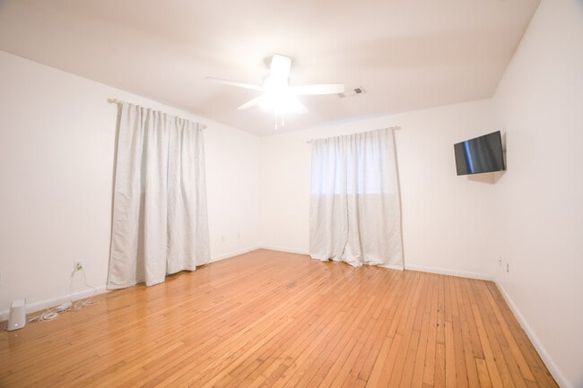 Building Photo - 3615 Elysian Fields Ave