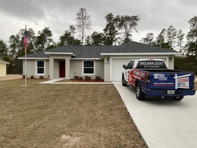 Foto del edificio - Custom Home - Desirable SW Ocala Neighborhood 3/2/2 - $250 off first months rent