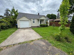 Building Photo - 7424 SE 50th Ave