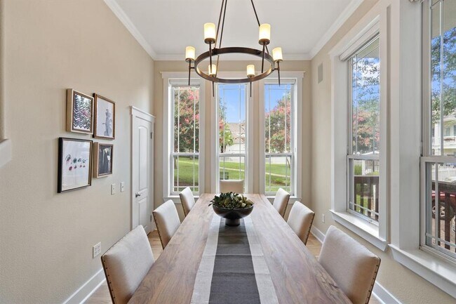 Building Photo - 2602 Kinney Oaks Ct