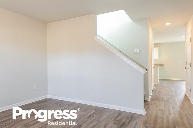 Building Photo - 823 Willowmere Way