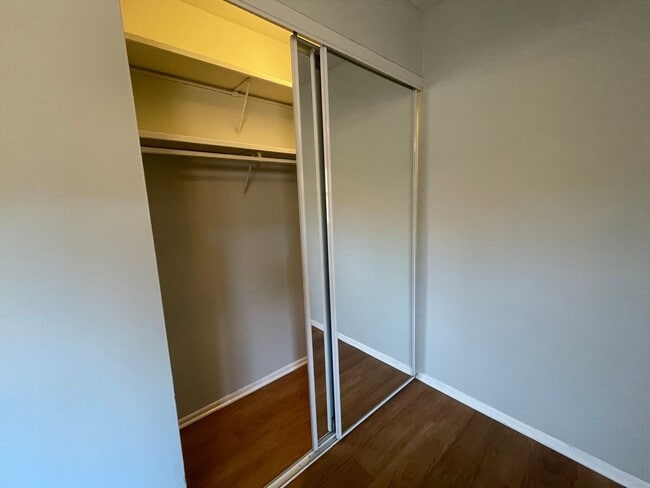 Foto del edificio - 4533 N Dover St