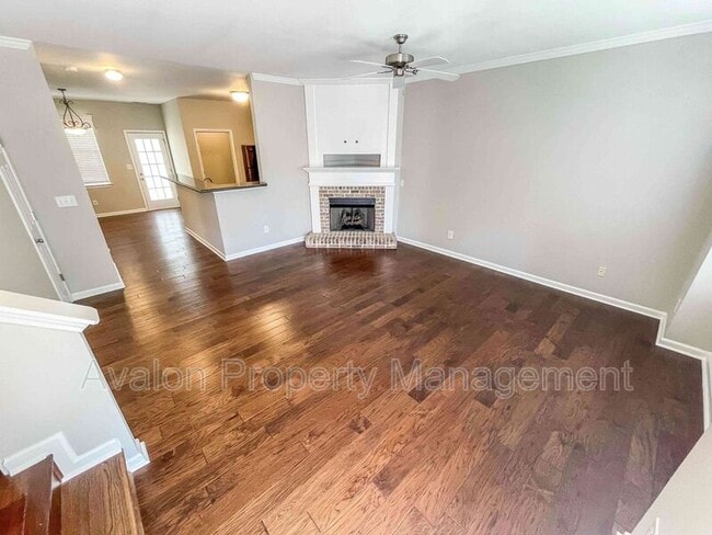 Foto del edificio - 4682 Liberty Square Dr