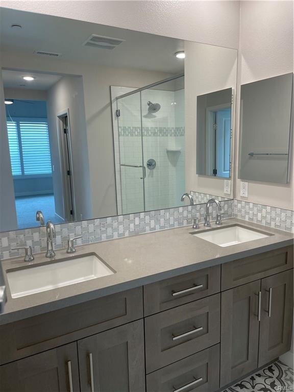 Building Photo - 326 Doheny Way