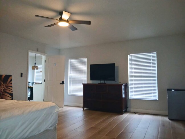 Foto del edificio - 5302 Glen Harwell Rd