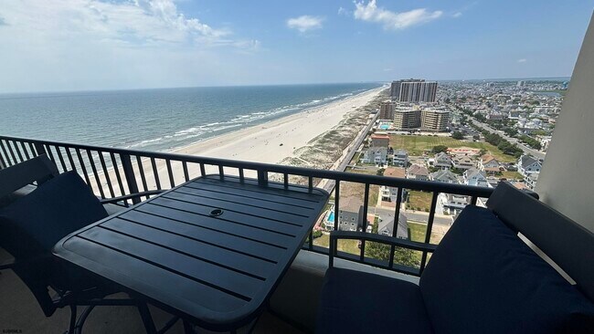 Building Photo - 3851 Boardwalk