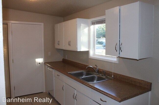Building Photo - 4 br, 1 bath House - 2112 48th Street