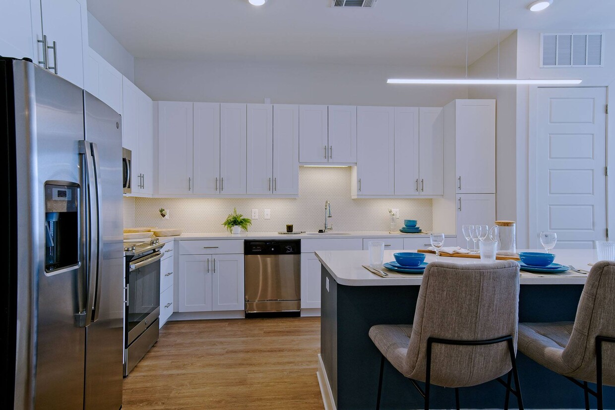 Primary Photo - The Rise Apartments