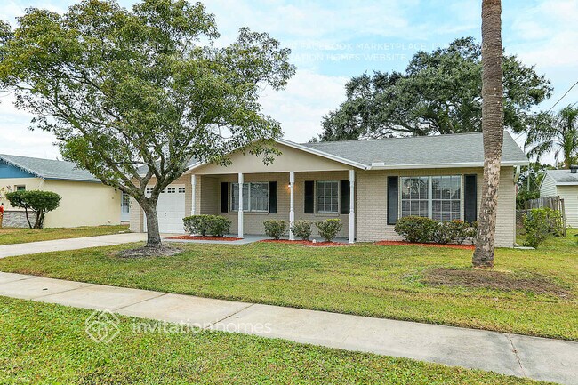 Foto del edificio - 8409 Millwood Dr