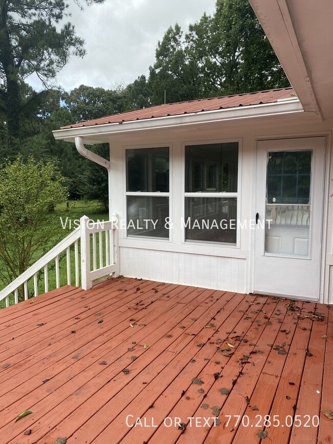 Building Photo - 4Br/2Ba Temple GA