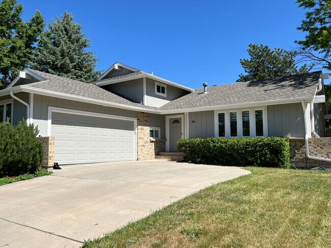 Foto del edificio - Stunning 3 bed, 3.5 bath Broomfield Abode ...