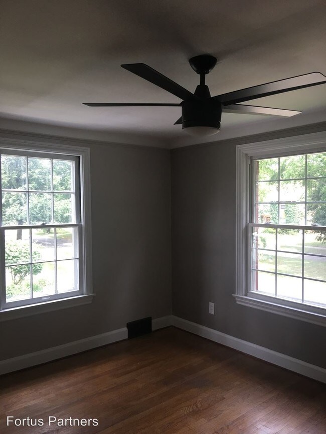 Foto del edificio - 14817 Glastonbury Ave